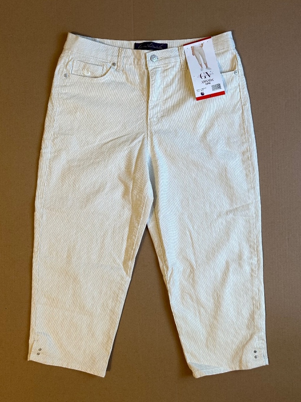NWT Gloria Vanderbilt Amanda Capri Pants Cream Striped Size 8